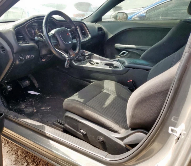 Dodge Challenger SXT, снимка 7 - Автомобили и джипове - 52531031