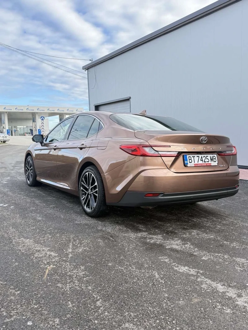 Toyota Camry 2.5H Luxury, снимка 7 - Автомобили и джипове - 53046487