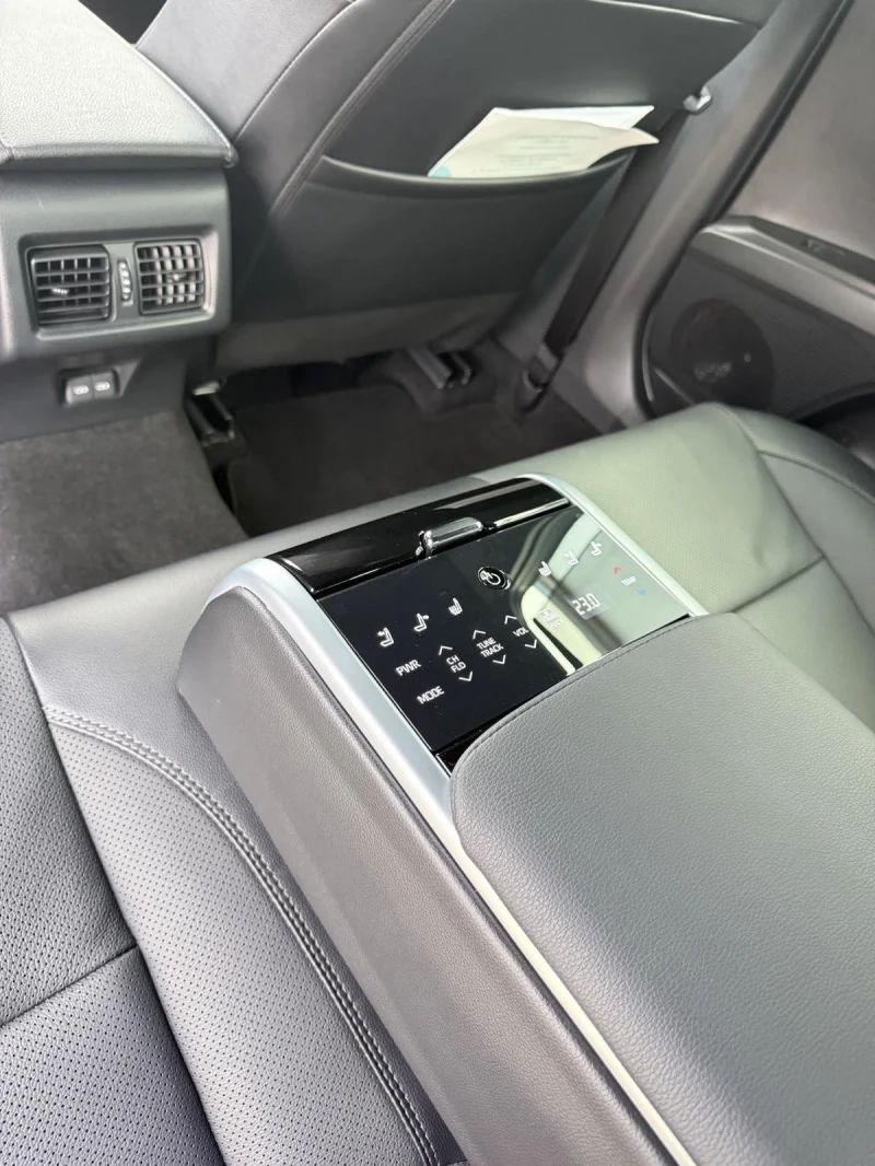 Toyota Camry 2.5H Luxury, снимка 14 - Автомобили и джипове - 53046487