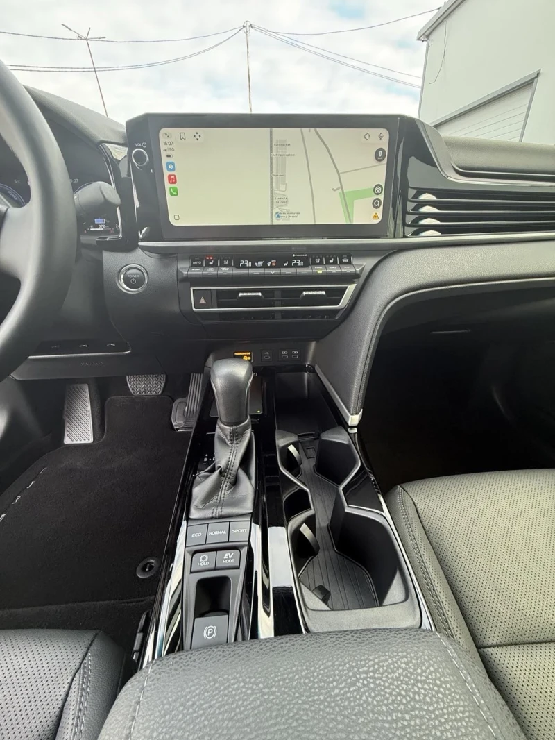 Toyota Camry 2.5H Luxury, снимка 9 - Автомобили и джипове - 53046487