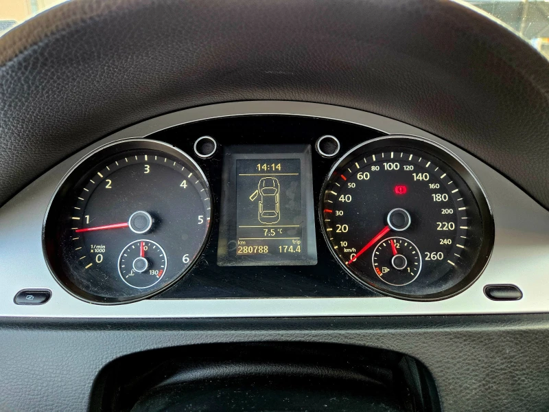 VW Passat 2.0 TDI Германия Comm Rail Нави Клима Ксенон Р.КМ, снимка 13 - Автомобили и джипове - 53296966