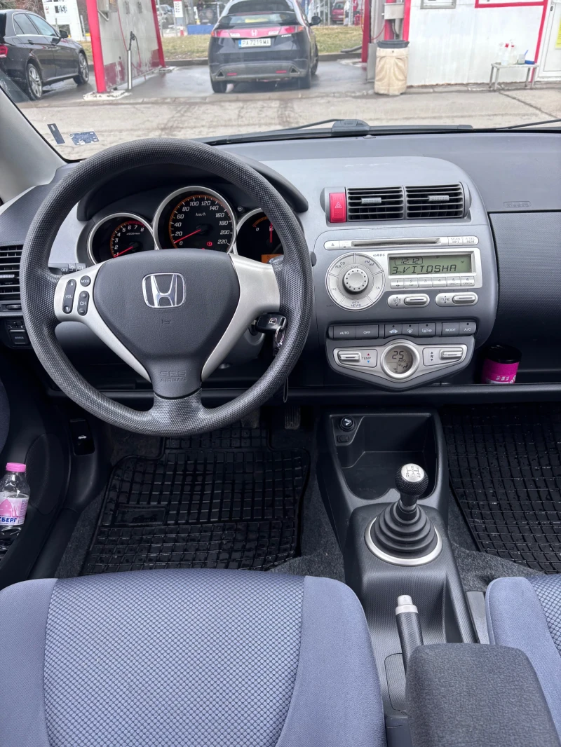 Honda Jazz 1.4 facelift, снимка 8 - Автомобили и джипове - 53447976