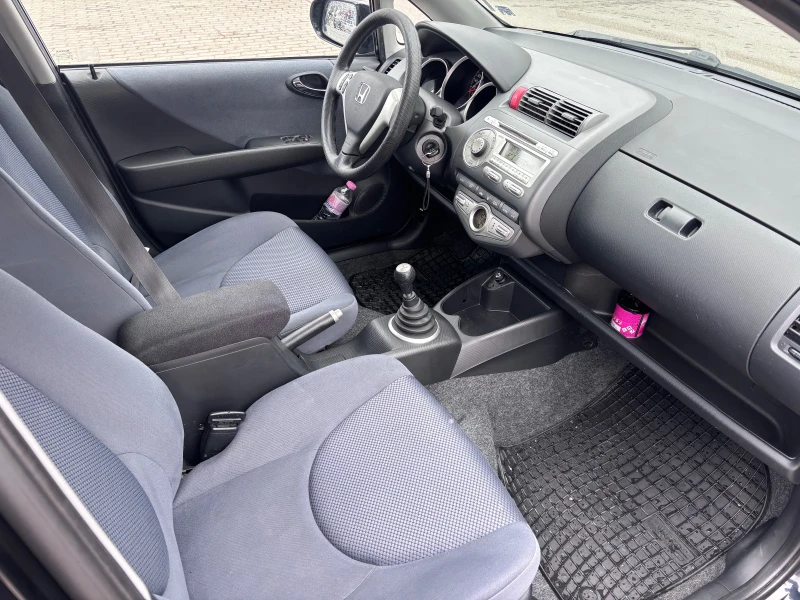 Honda Jazz 1.4 facelift, снимка 7 - Автомобили и джипове - 53447976