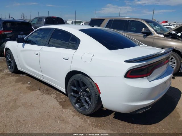 Dodge Charger SXT RWD - изображение 3