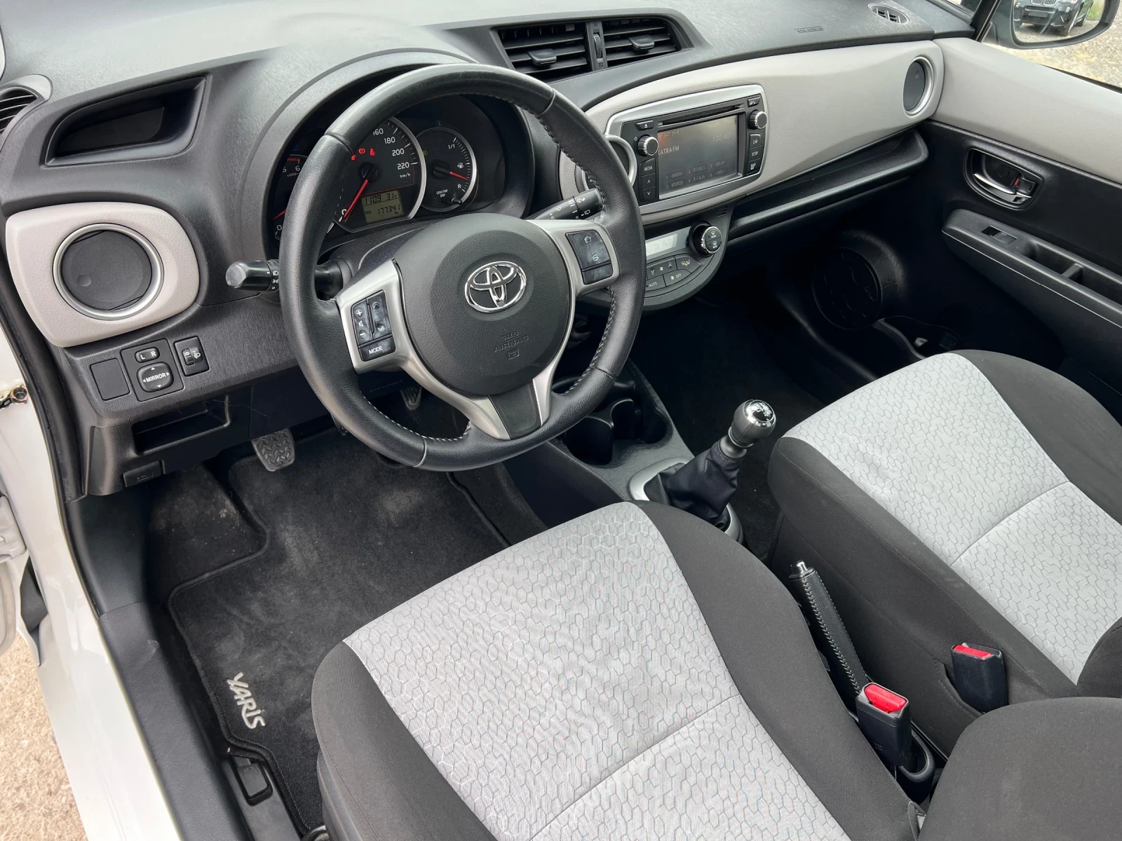 Toyota Yaris 1.4/ D4D 177500km - изображение 9