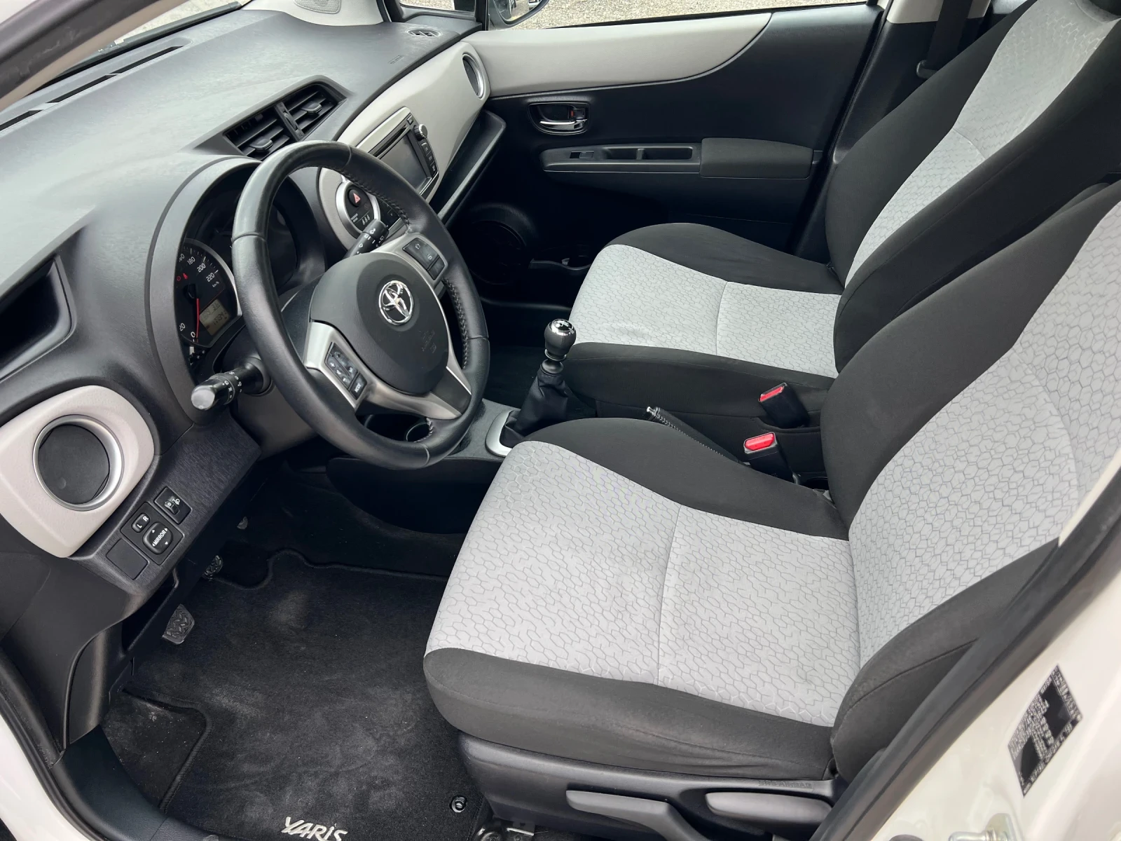 Toyota Yaris 1.4/ D4D 177500km - изображение 8