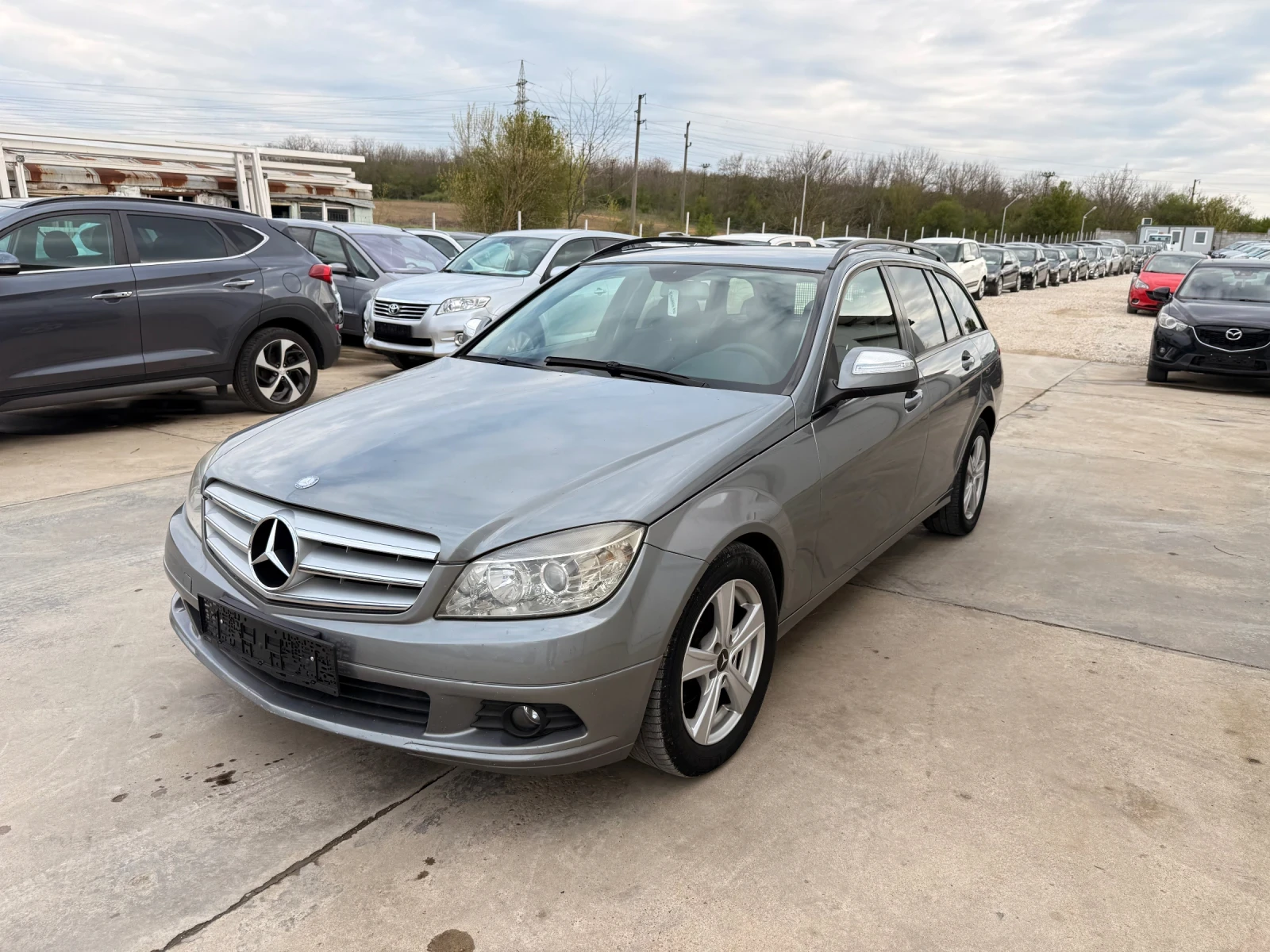 Mercedes-Benz C 220 2.2cdi 170к.с* Navi* NOVA* UNIKAT*  - изображение 2
