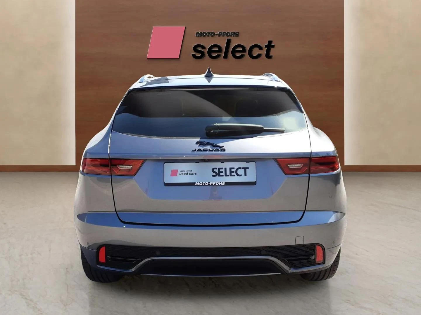 Jaguar E-pace 2.0 - изображение 6