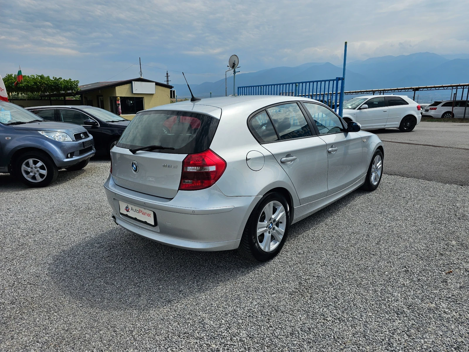 BMW 118 2.0 D  143kc Facelif  - изображение 6
