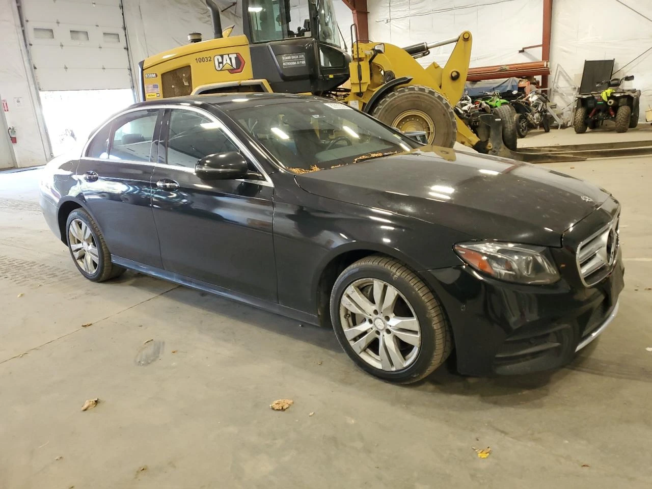Mercedes-Benz E 300 4matic - изображение 3