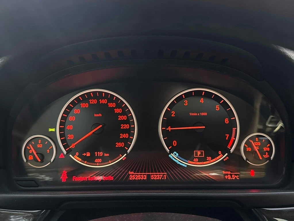 BMW 528 * xDrive * CARFAX *    | Mobile.bg   8