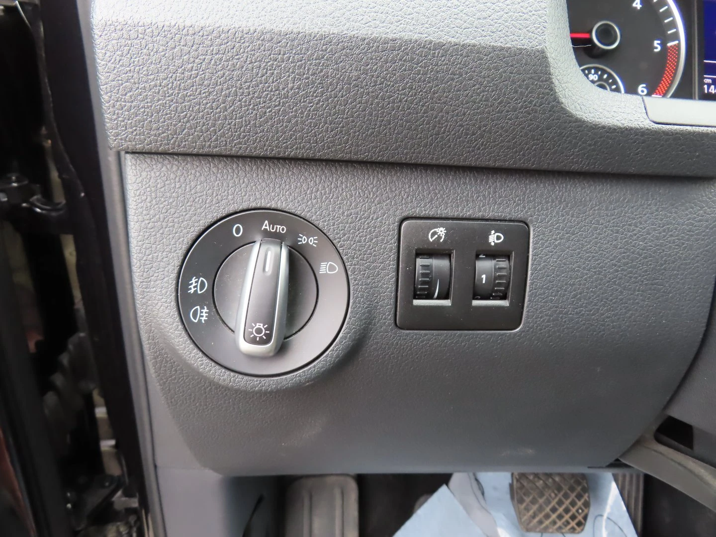 VW Caddy Last Edition TDI BMT 5 ����� | Mobile.bg � ����������� 11