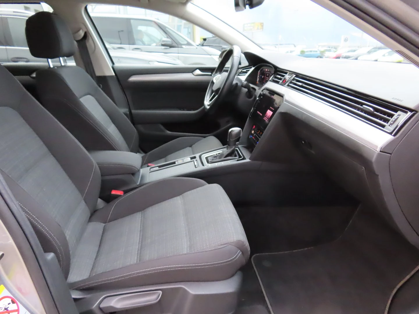 VW Passat Business 2.0 TDI SCR DSG | Mobile.bg � ����������� 6
