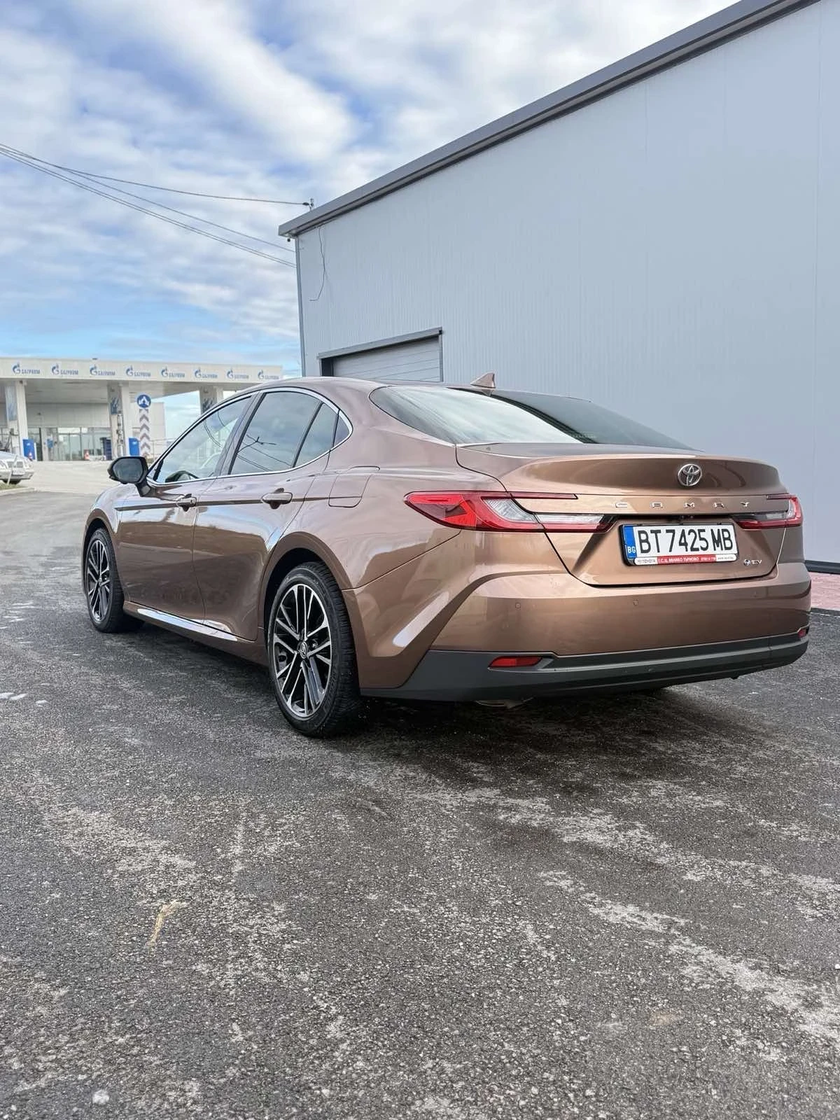 Toyota Camry 2.5H Luxury - изображение 7