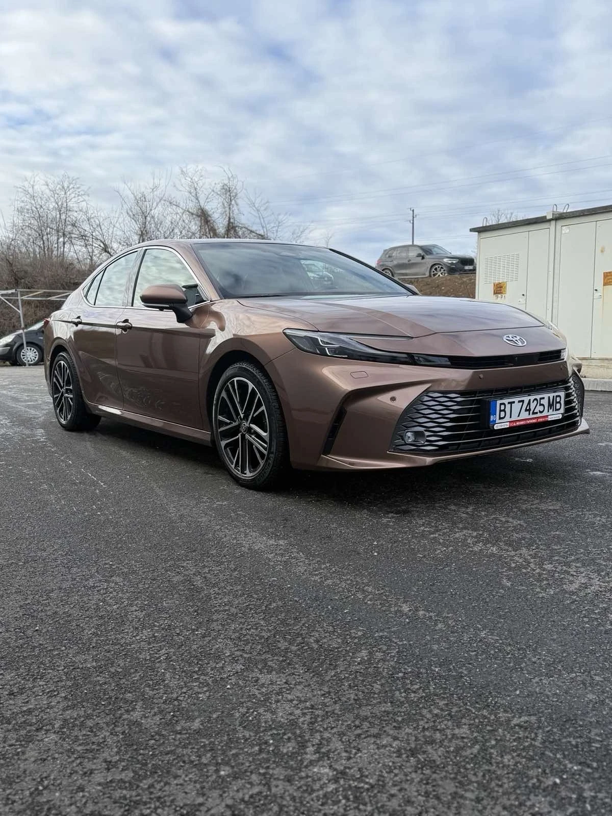 Toyota Camry 2.5H Luxury - изображение 3