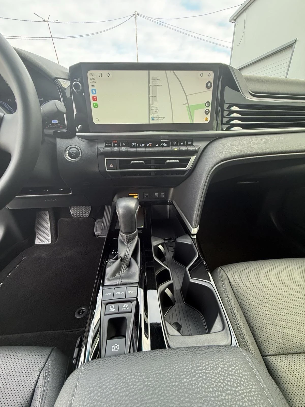 Toyota Camry 2.5H Luxury - изображение 9