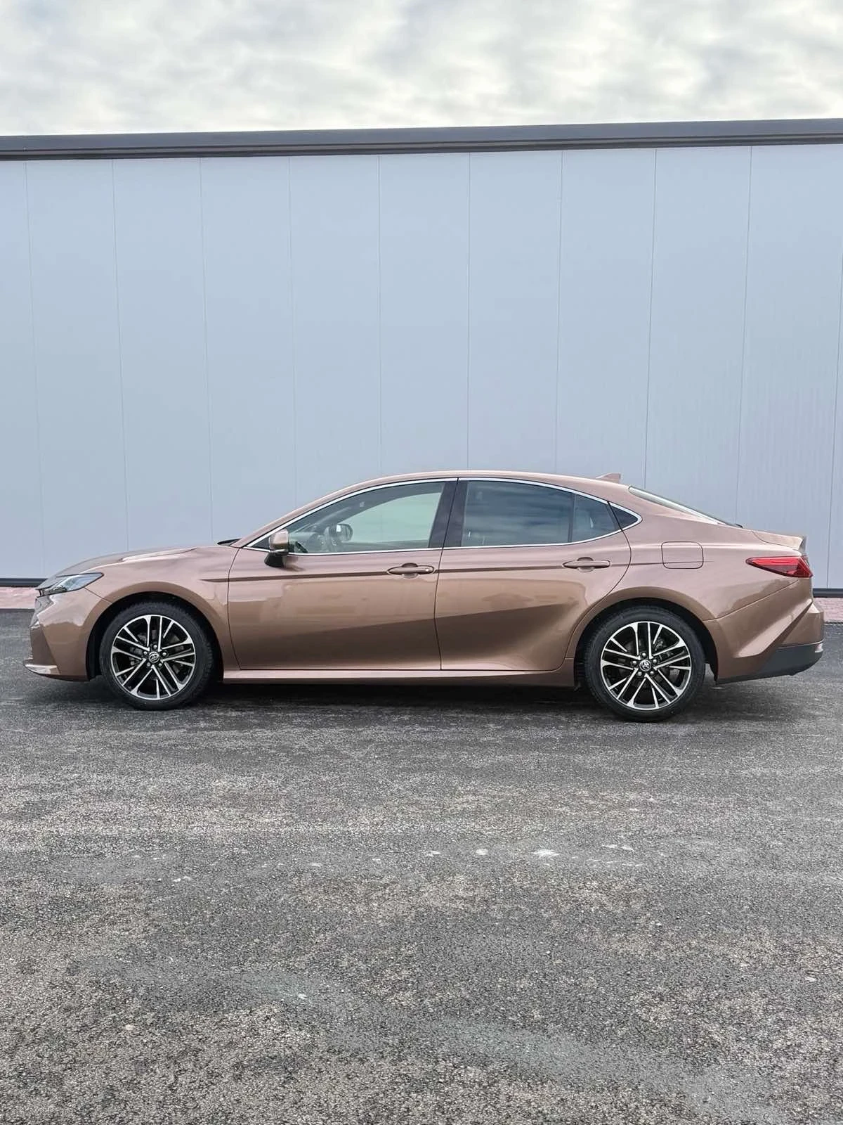 Toyota Camry 2.5H Luxury - изображение 4