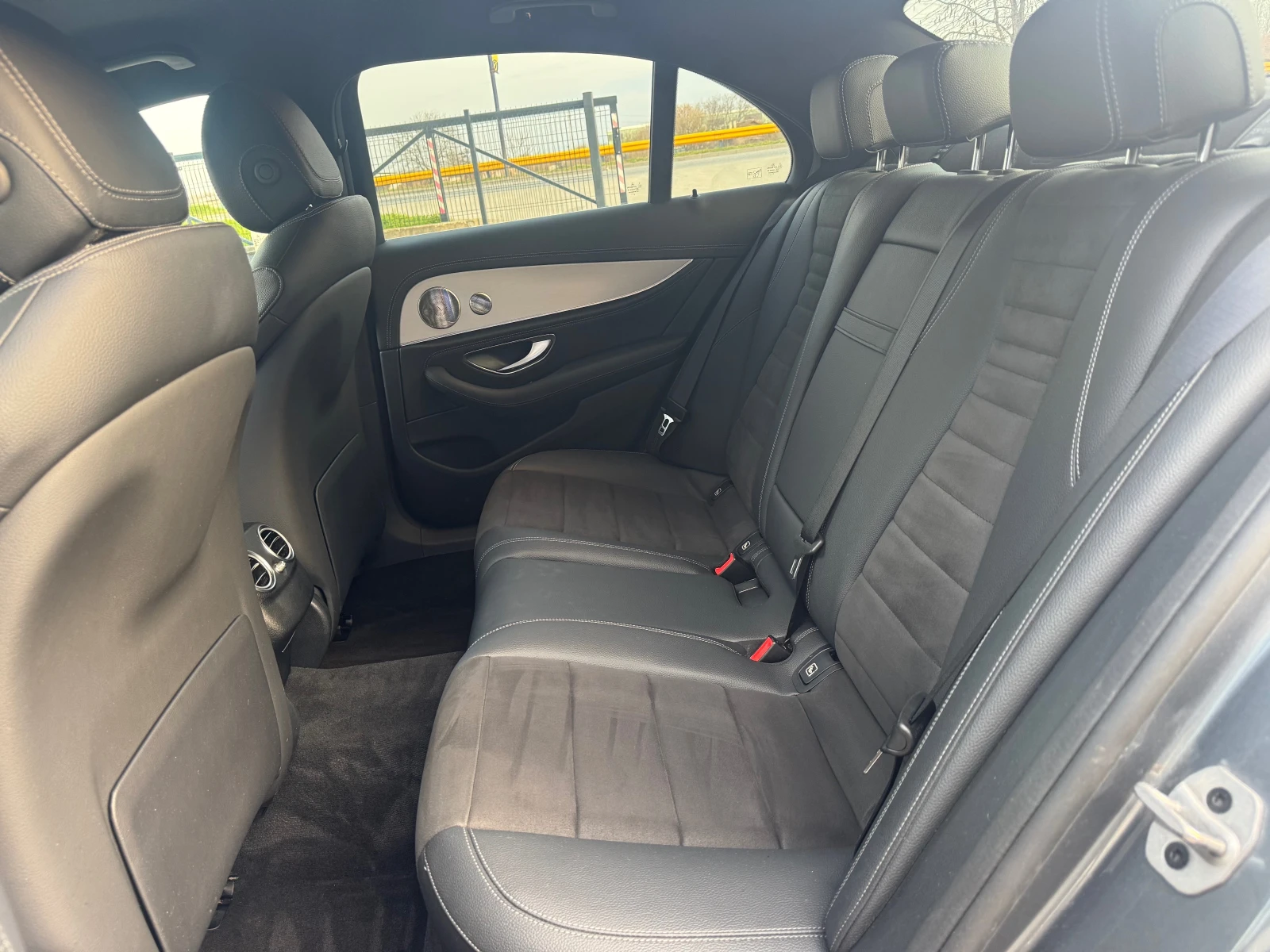 Mercedes-Benz E 220 E220d 4Matic AMG line | Mobile.bg � ����������� 14