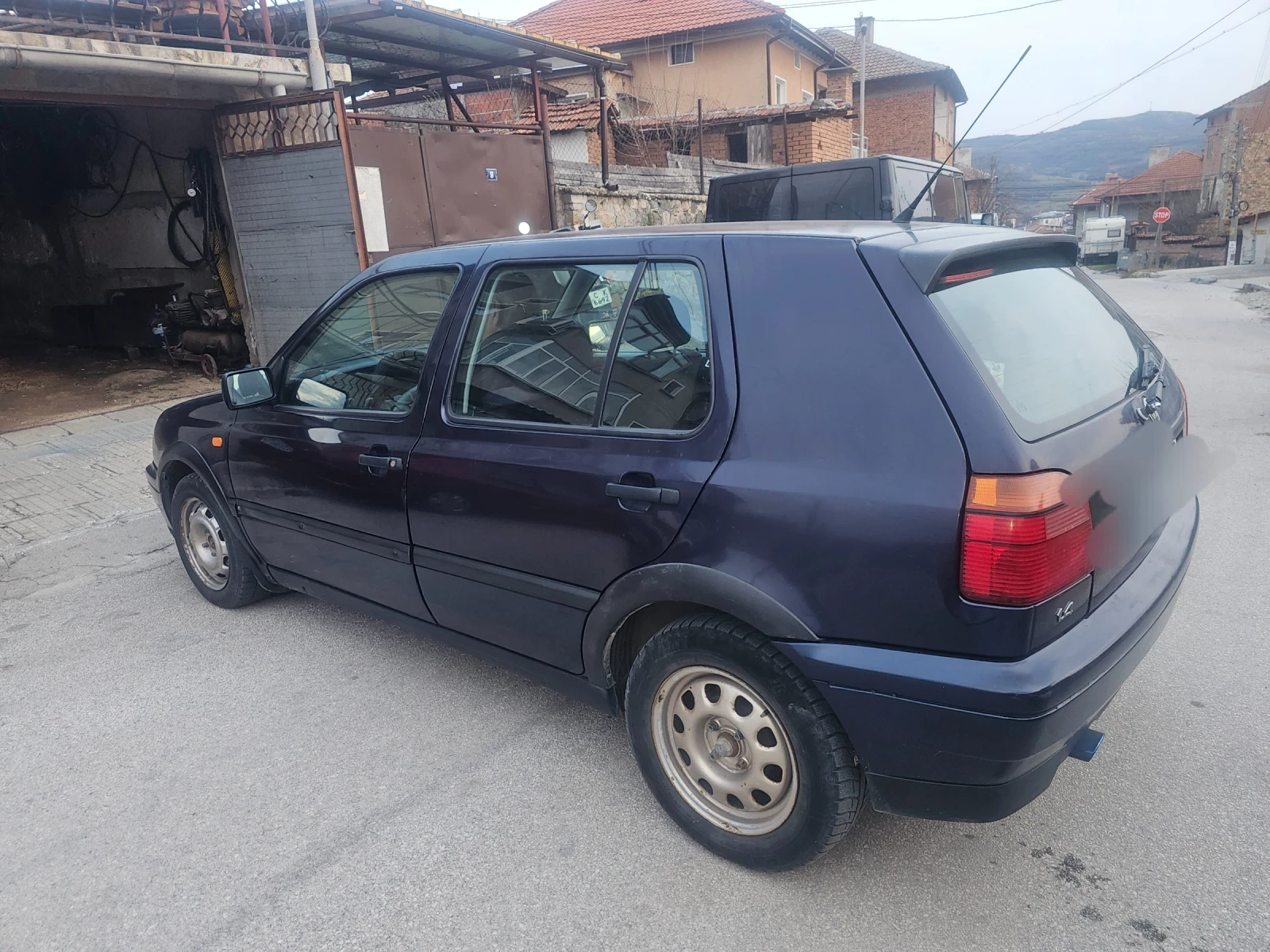 VW Golf 3. 1, 4 газова уредба, снимка 3 - Автомобили и джипове - 53878640