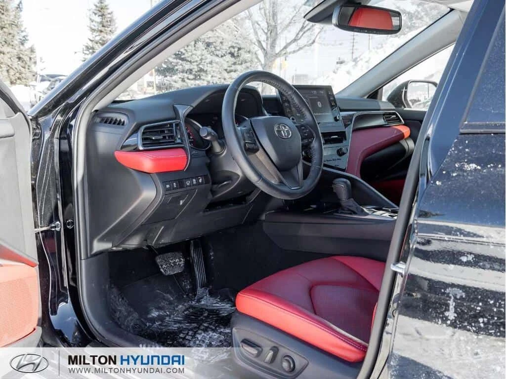Toyota Camry * XSE| AWD| ONE OWNER| RED LEATHER| SUNROOF| HEATE, снимка 11 - Автомобили и джипове - 53905293