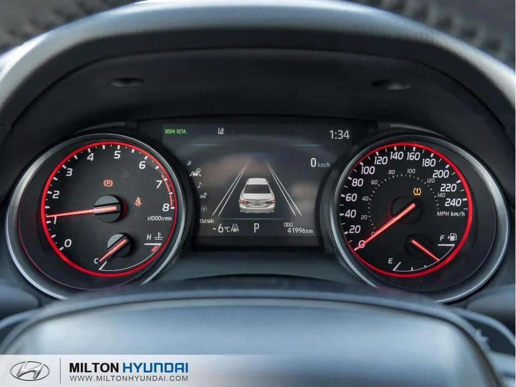 Toyota Camry * XSE| AWD| ONE OWNER| RED LEATHER| SUNROOF| HEATE, снимка 14 - Автомобили и джипове - 53905293