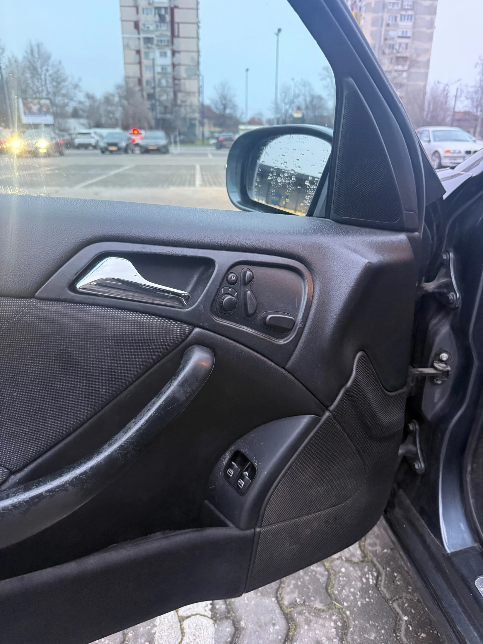 Mercedes-Benz C 220 CL203, снимка 6 - Автомобили и джипове - 54043119