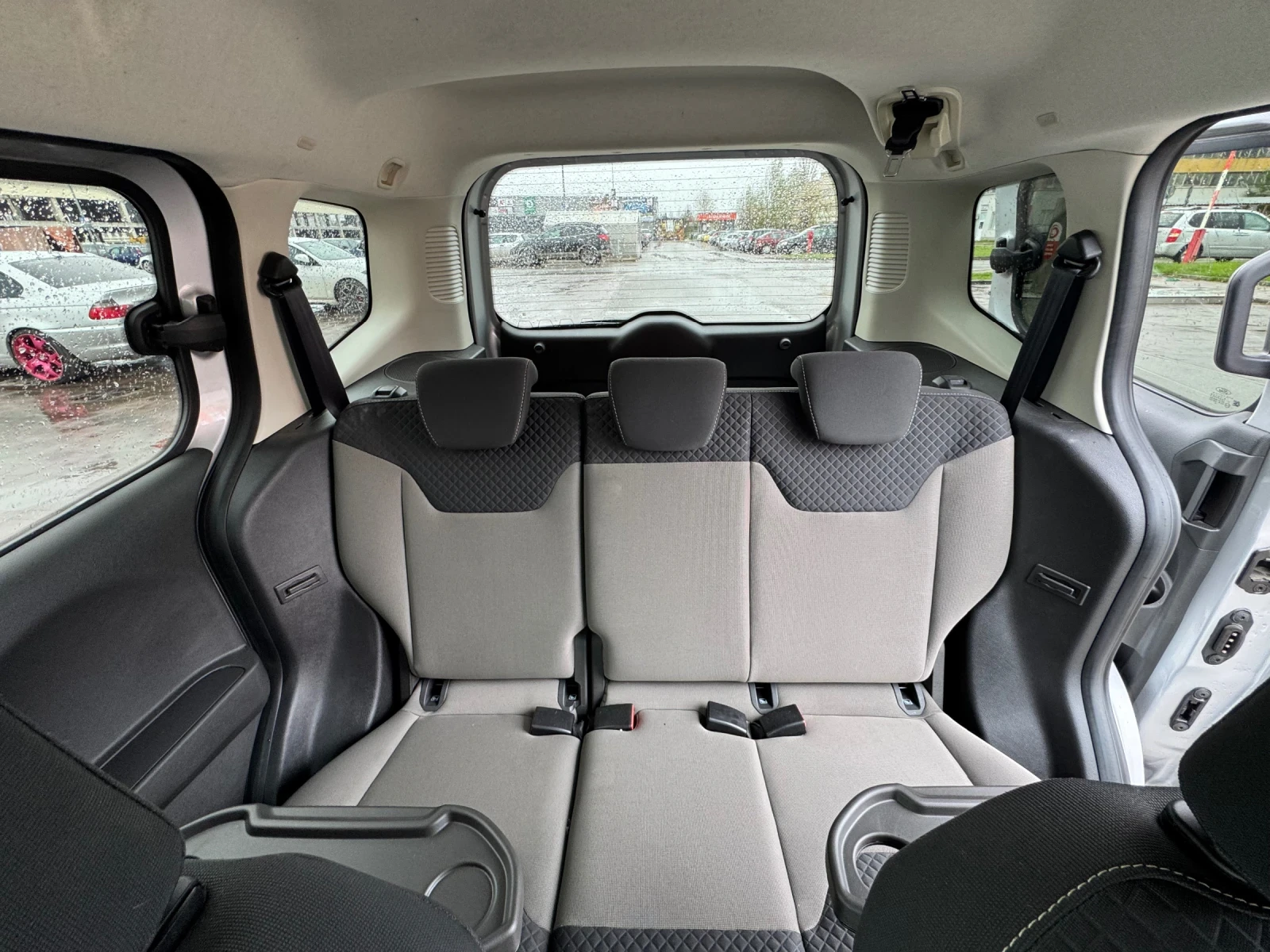 Ford Tourneo Connect 1.0Т 102кс 126 000км Пътническо, снимка 14 - Автомобили и джипове - 54322197