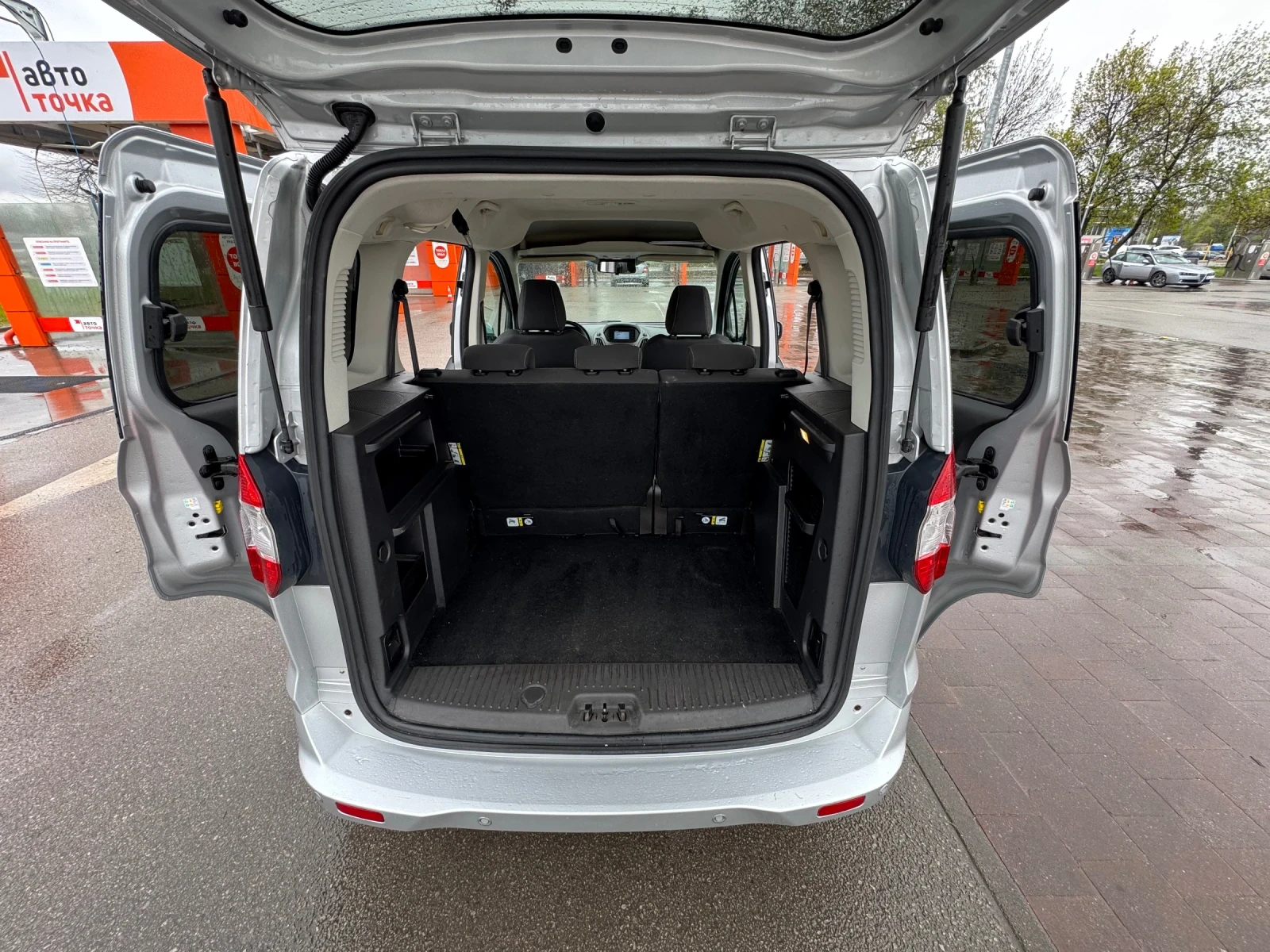 Ford Tourneo Connect 1.0Т 102кс 126 000км Пътническо, снимка 6 - Автомобили и джипове - 54322197