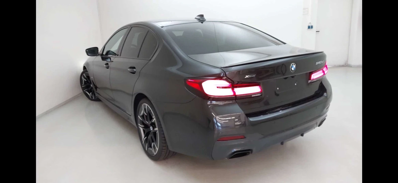 BMW 540 XD, снимка 16 - Автомобили и джипове - 54658161