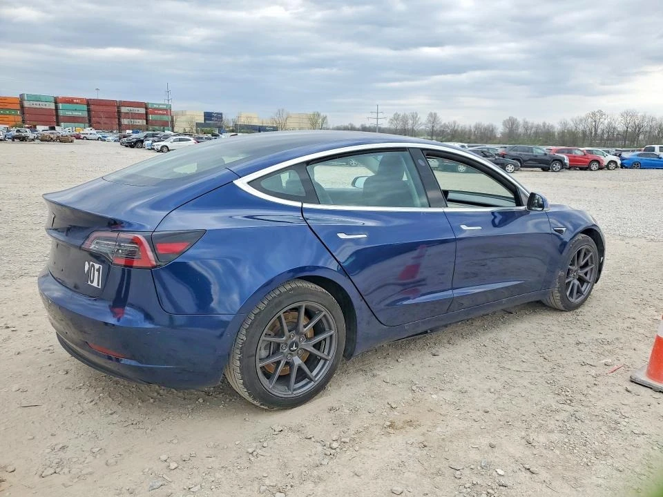 Tesla Model 3, снимка 3 - Автомобили и джипове - 54684775