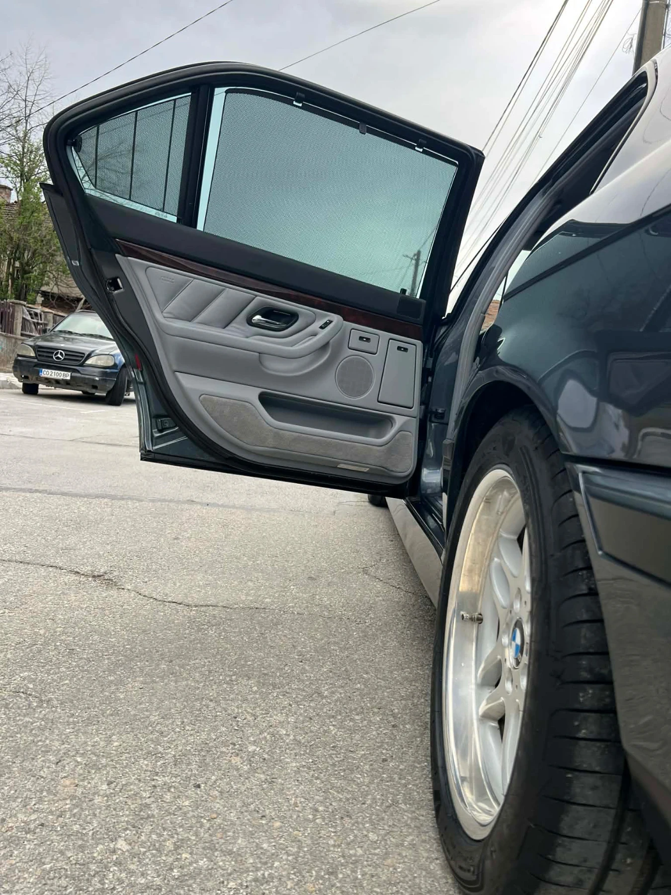 BMW 735 iL, снимка 10 - Автомобили и джипове - 54813155