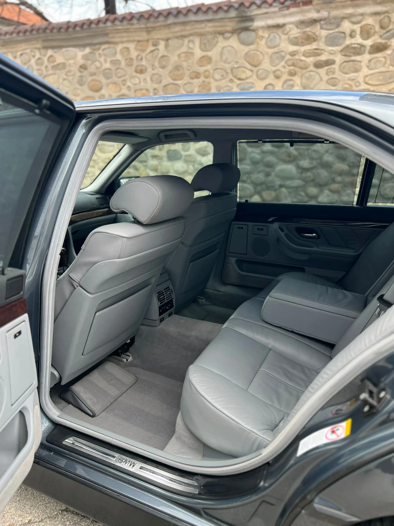 BMW 735 iL, снимка 2 - Автомобили и джипове - 54813155