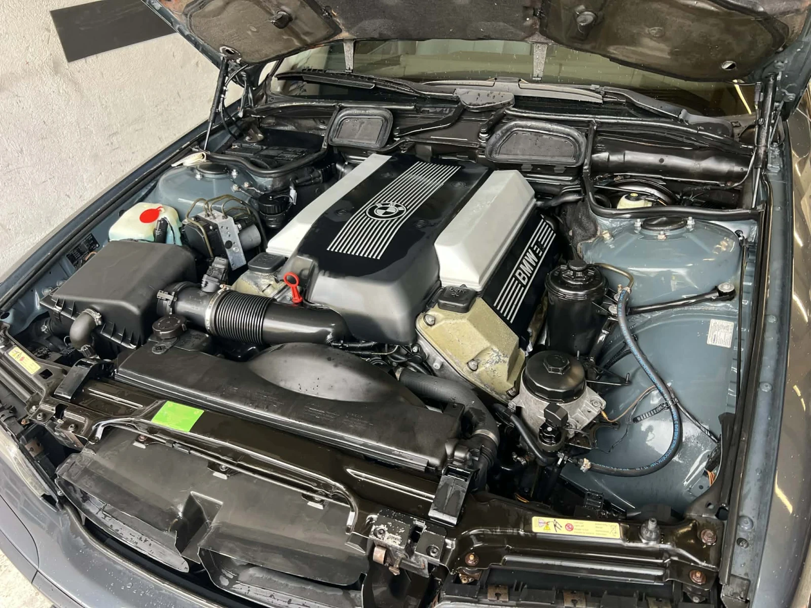 BMW 735 iL, снимка 12 - Автомобили и джипове - 54813155