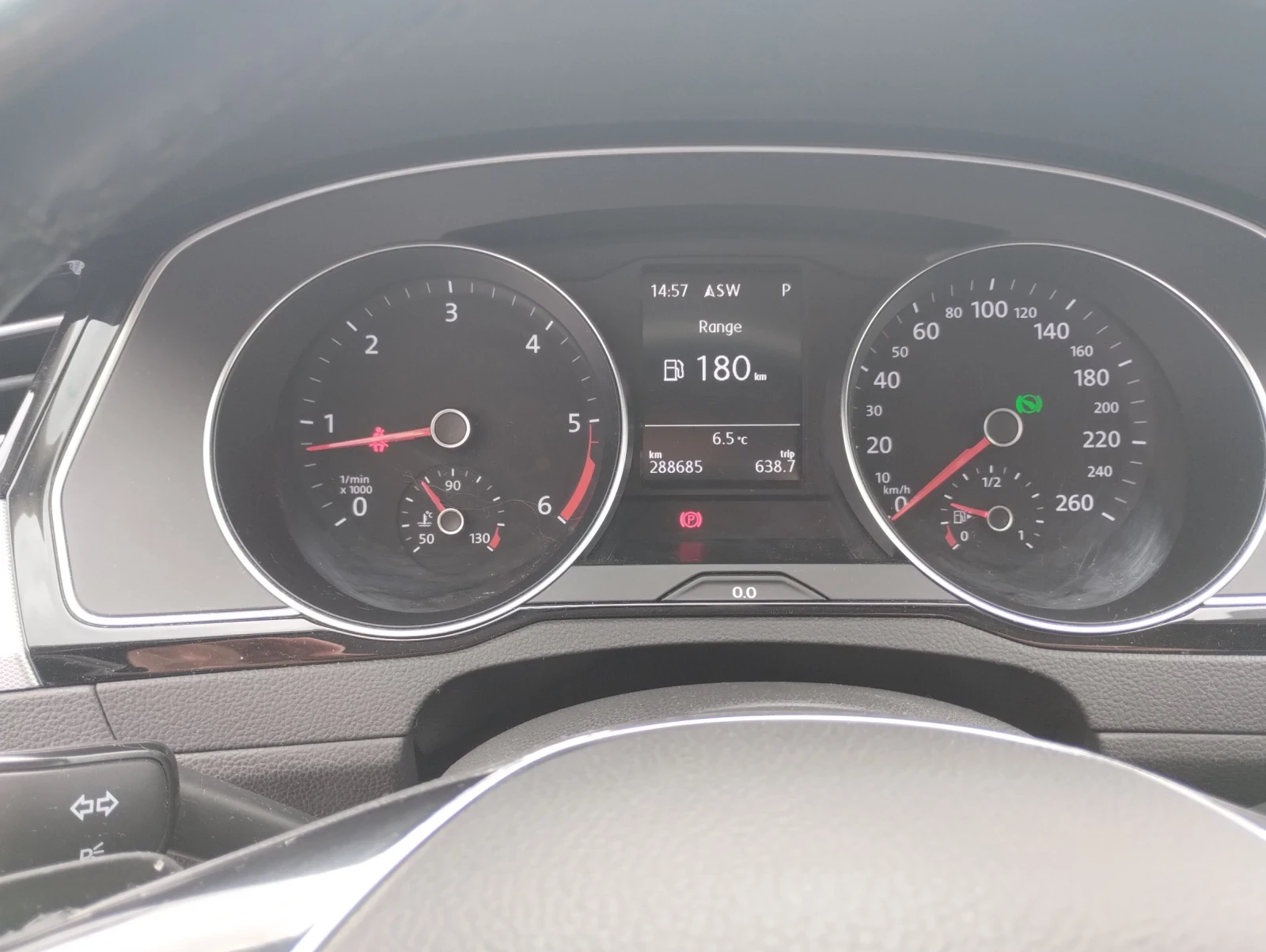 VW Passat, снимка 10 - Автомобили и джипове - 55541275