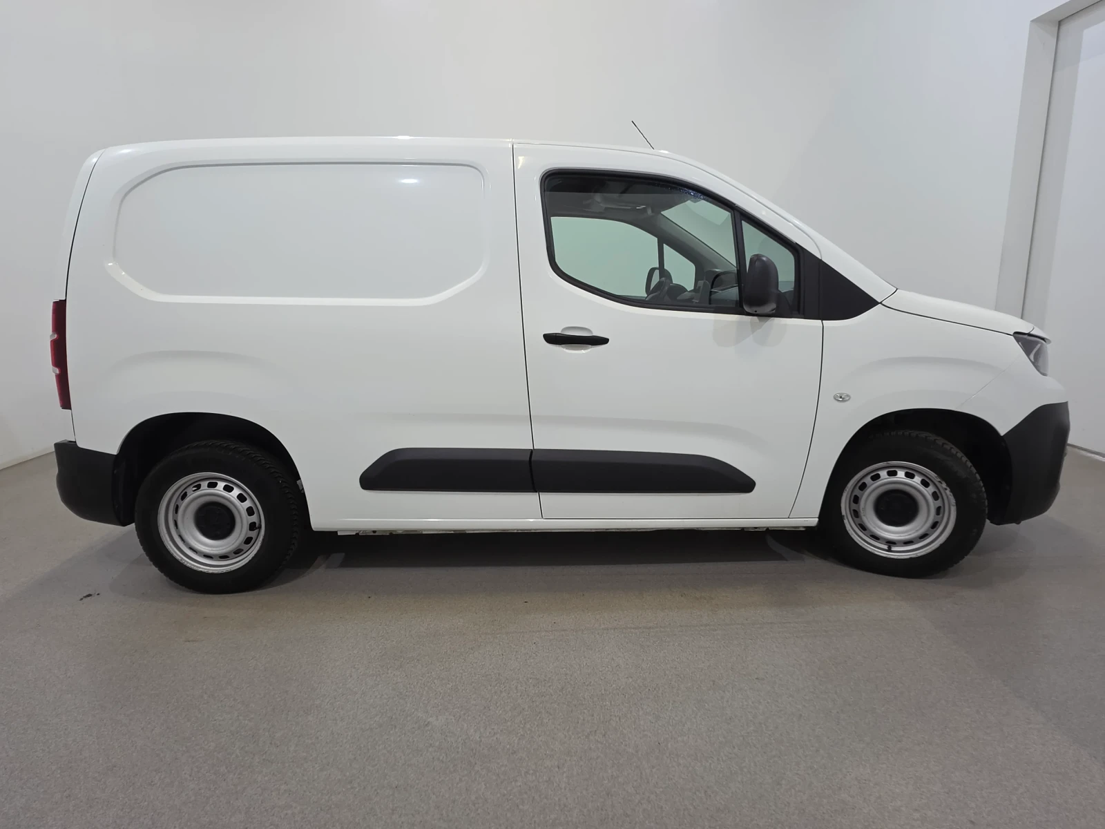 Peugeot Partner 1.5 BlueHDI Клима, снимка 5 - Автомобили и джипове - 55645715
