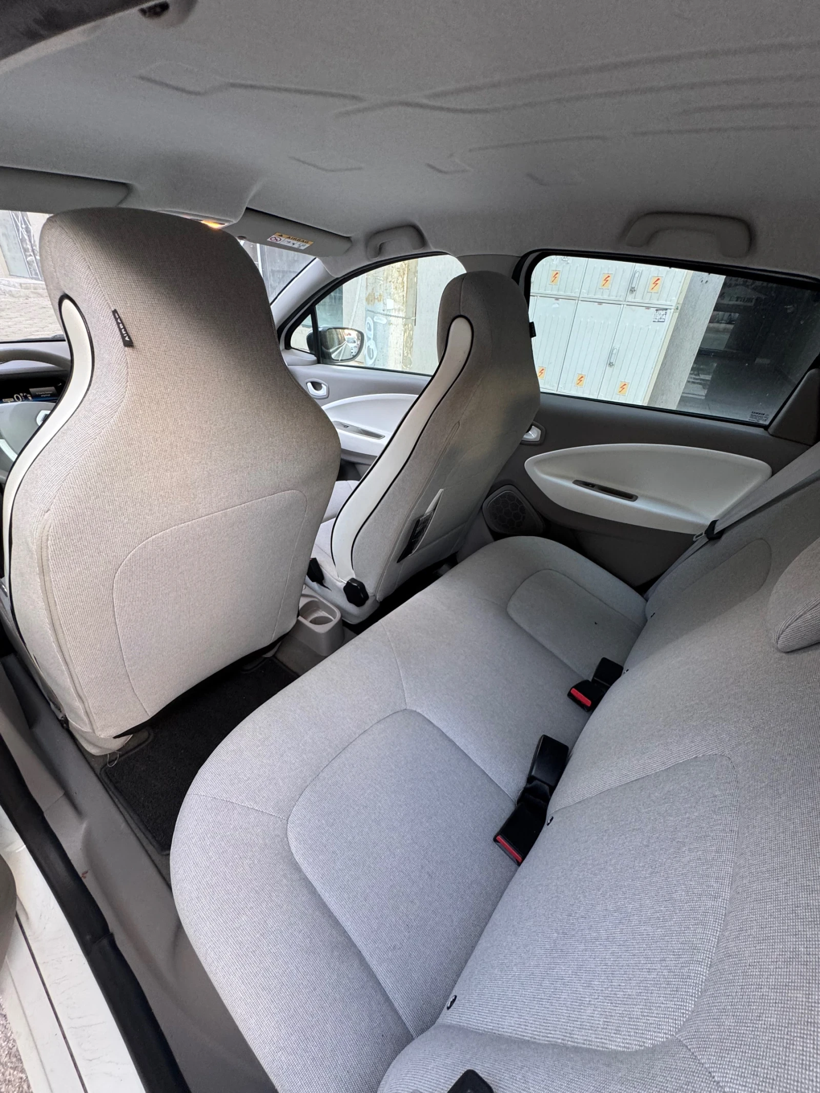 Renault Zoe, снимка 12 - Автомобили и джипове - 55827563