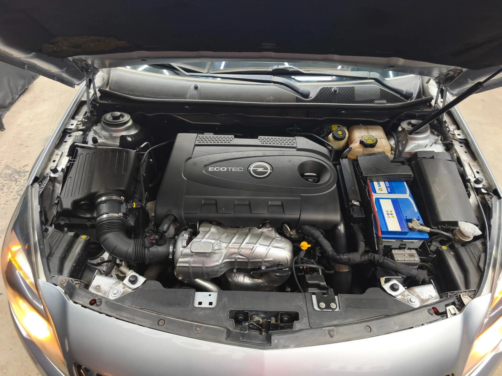 Opel Insignia 2.0cdti 163k.c Automatic Euro5, снимка 17 - Автомобили и джипове - 55851911