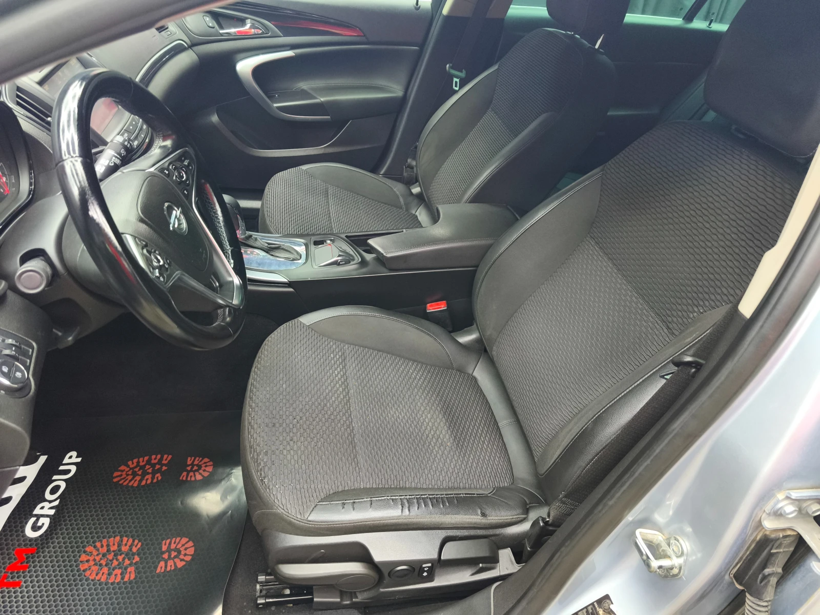 Opel Insignia 2.0cdti 163k.c Automatic Euro5, снимка 8 - Автомобили и джипове - 55851911