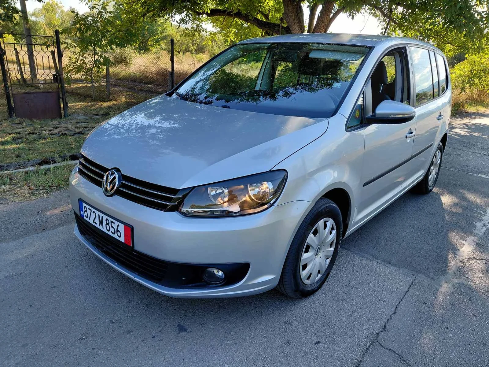 VW Touran 1.6dizel 105ks 2012god- Top