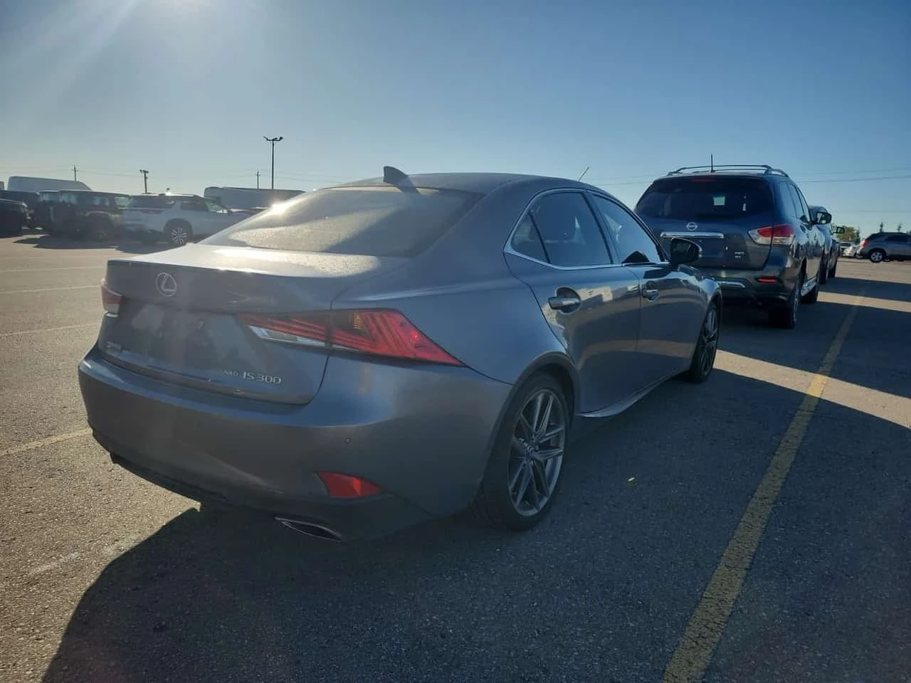 Lexus IS 300 * Awd * F-Sport пакет * 3.5 V6 * CARFAX * , снимка 2 - Автомобили и джипове - 56188652