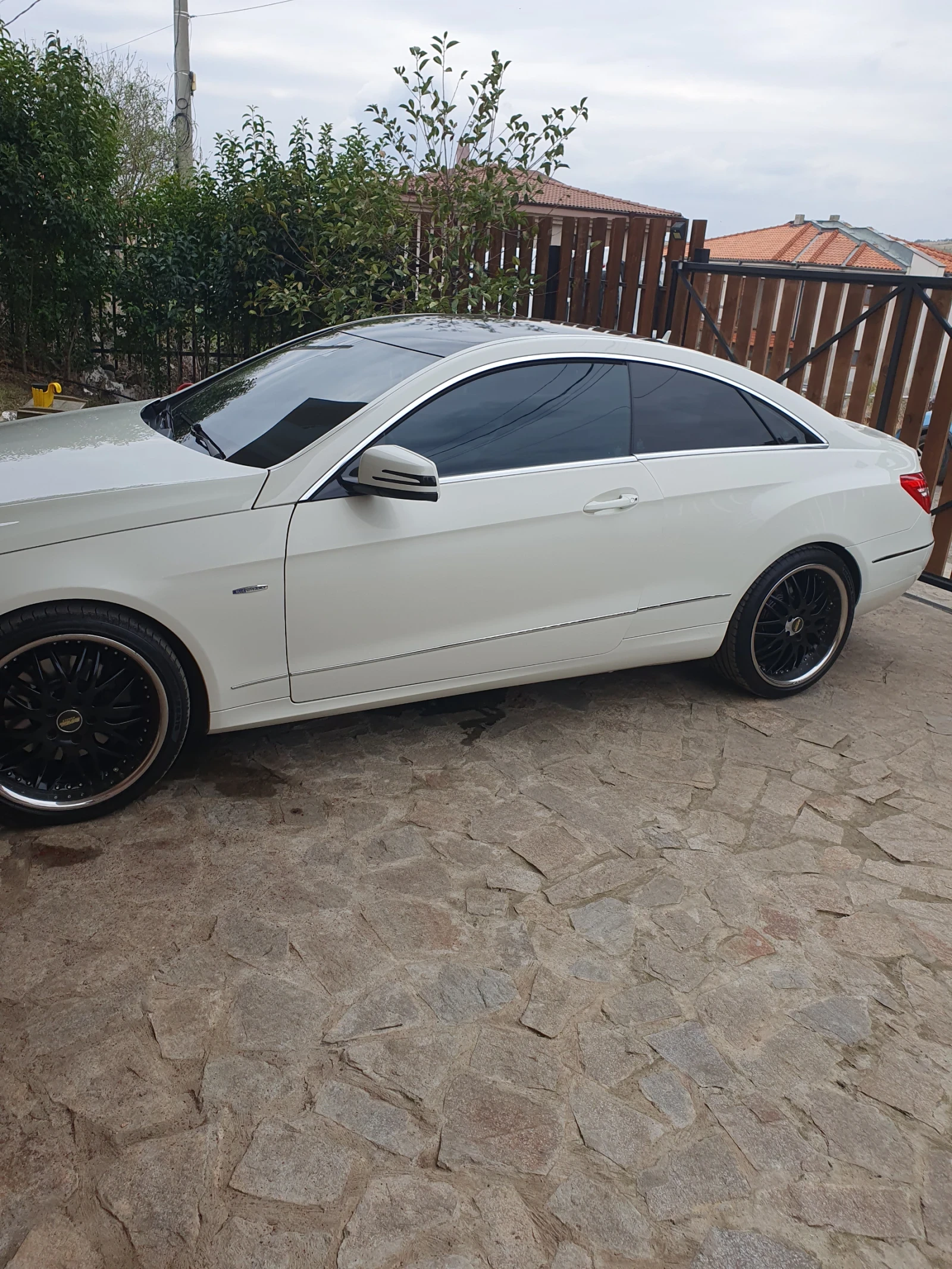 Mercedes-Benz E 350, снимка 2 - Автомобили и джипове - 56575956