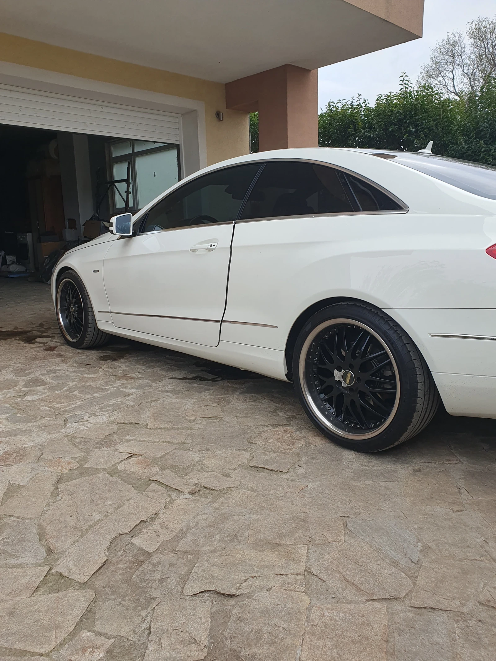 Mercedes-Benz E 350, снимка 3 - Автомобили и джипове - 56575956