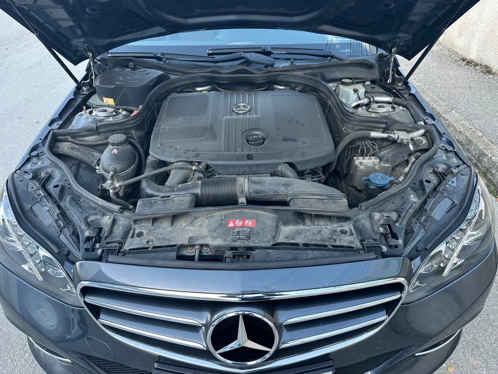 Mercedes-Benz E 220 2.2 CDI - Facelift, снимка 13 - Автомобили и джипове - 56611232