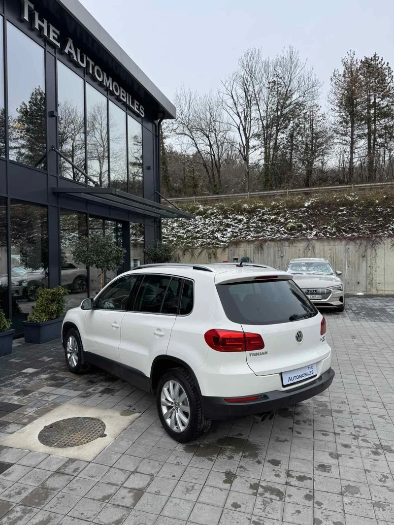 VW Tiguan, снимка 6 - Автомобили и джипове - 48677543