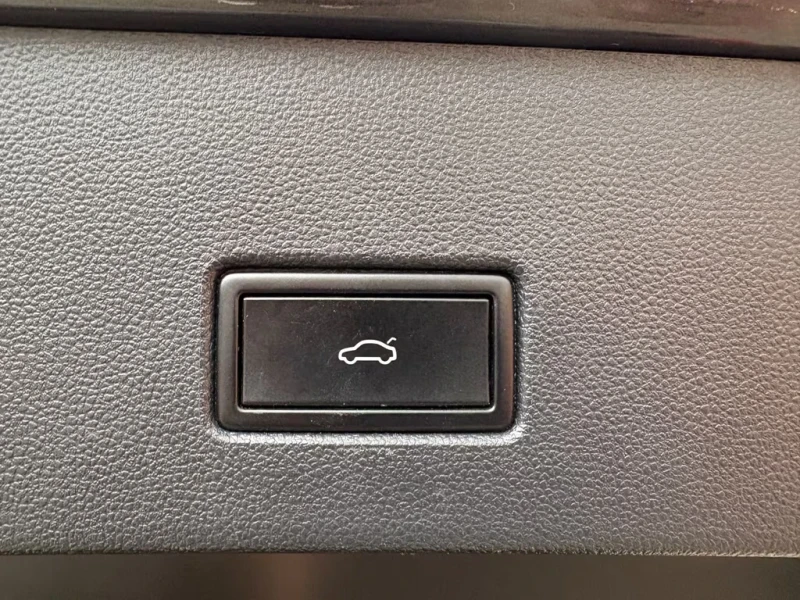 VW T-Roc R-Line 1.5benzin 150ps Aut. DK, снимка 7 - Автомобили и джипове - 53573545