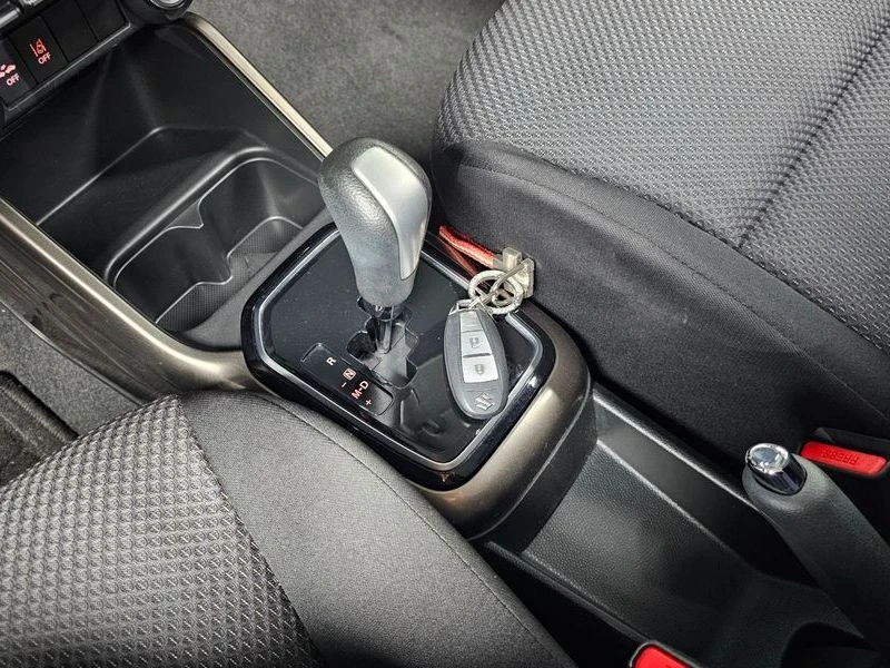 Suzuki Ignis 1.2 Automatic, снимка 9 - Автомобили и джипове - 55776059