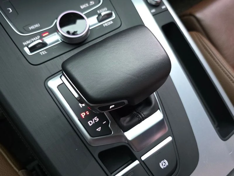 Audi Q5, снимка 9 - Автомобили и джипове - 56183253