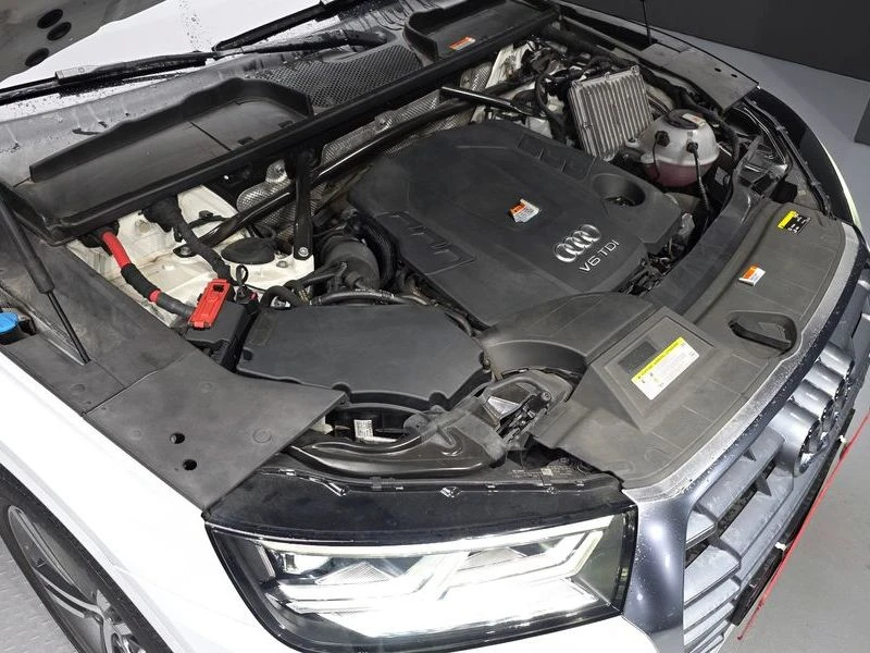 Audi Q5, снимка 6 - Автомобили и джипове - 56183253