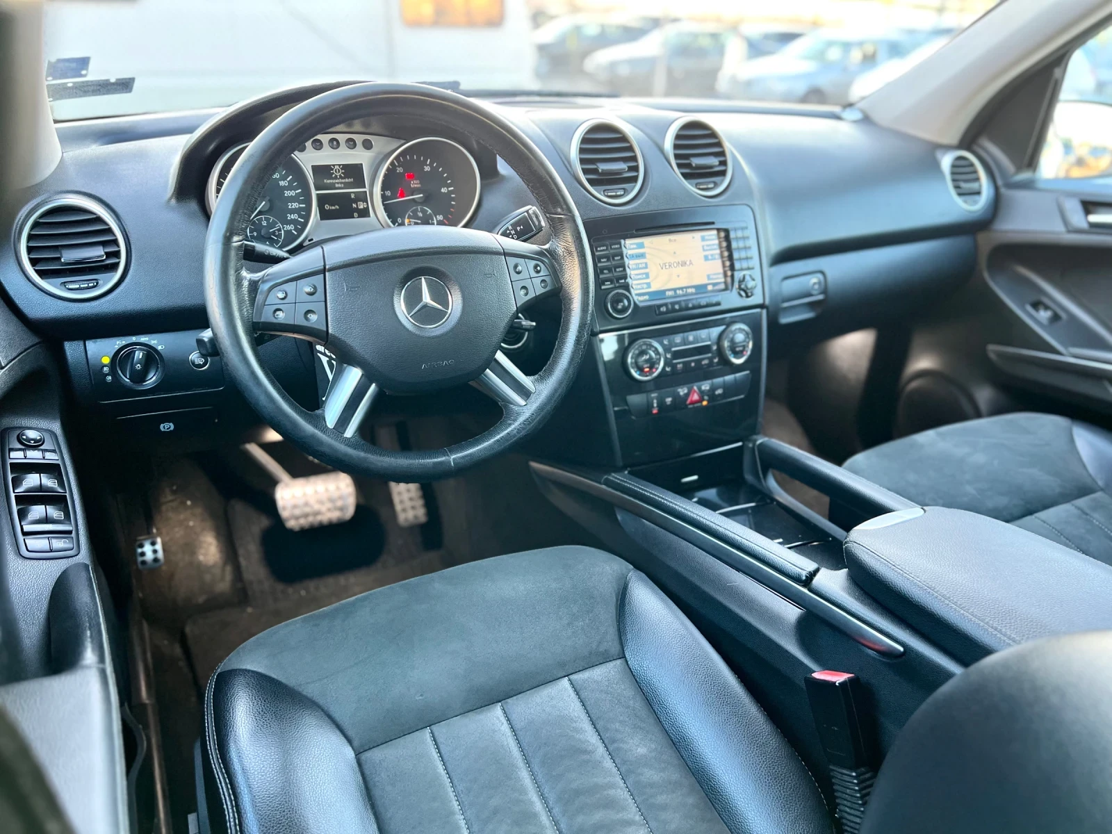 Mercedes-Benz ML 320 Keyless* Sport* КОЖА* Aqua blue* Алкантар* 4Matic* - изображение 9