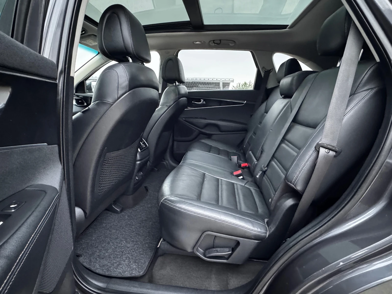 Kia Sorento 2.2CRDI 4x4 ИТАЛИЯ - изображение 9